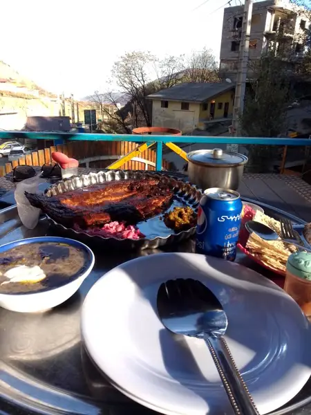  رستوران و كافه سنتی گيشـی سنگ
