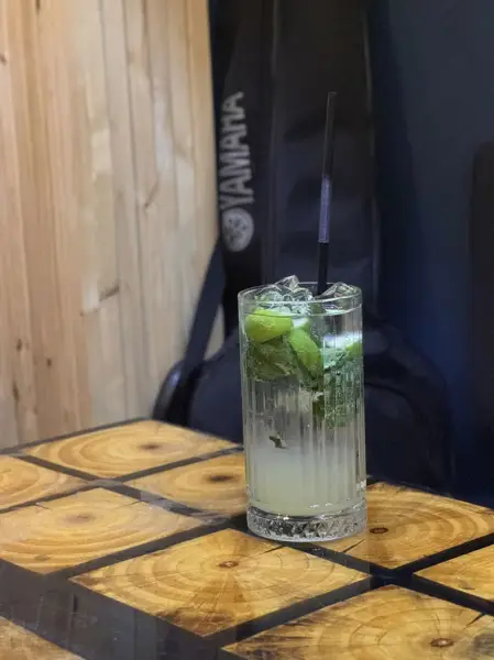  Mana Cafe • کافه مانا