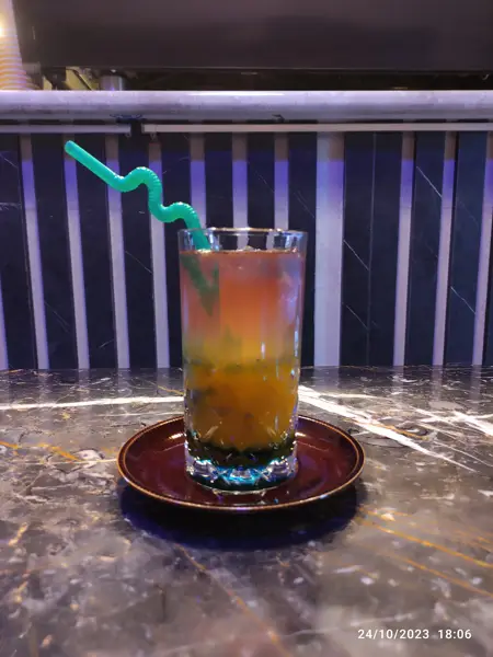  کافه مگنت