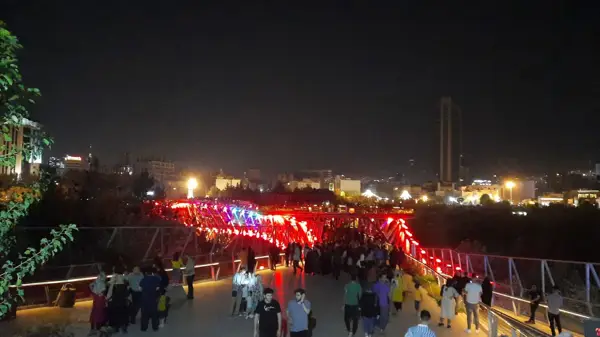  کافه رستوران طبیعت وی آی پی