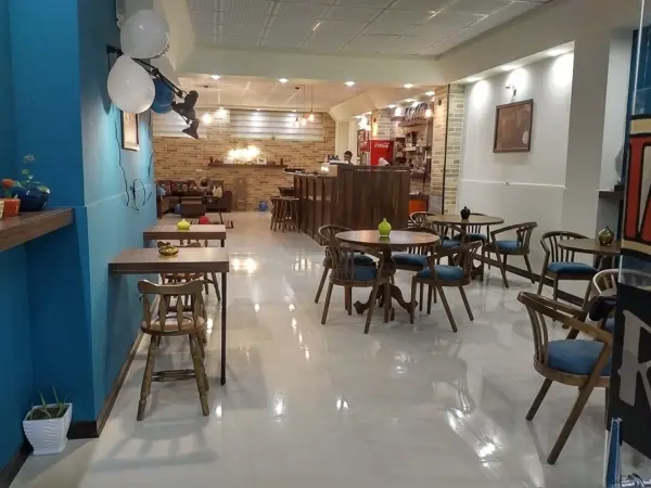 کافه فرندز Friends Cafe