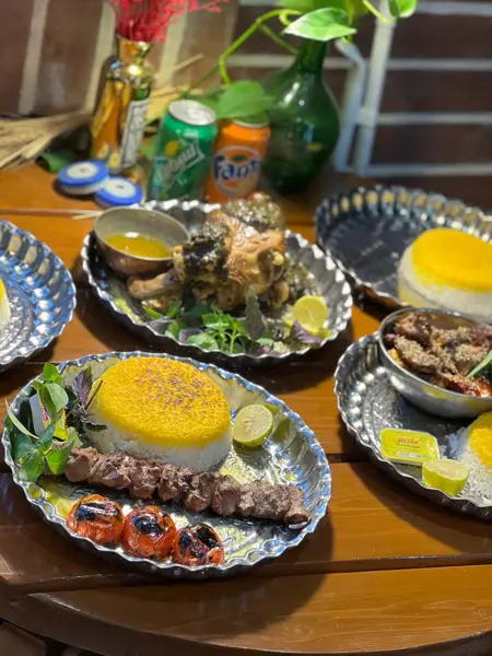  رستوران چکاوک