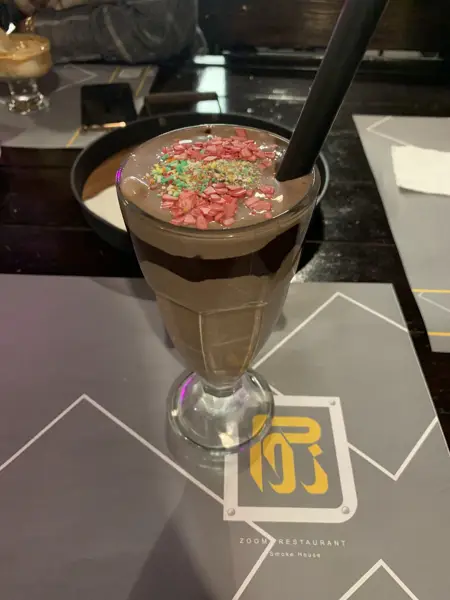  کافه و رستوران زوم