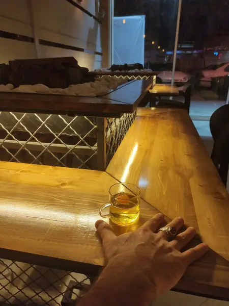  کافه رستوران آب و آتش