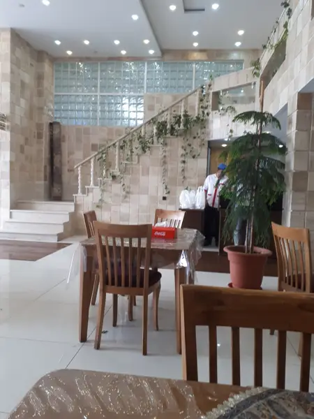  رستوران مهروماه