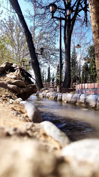  باغ و رستوران هزاردستان
