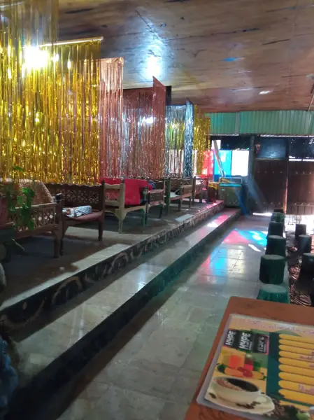 سفره‌خانه سنتی عباس‌بیگ