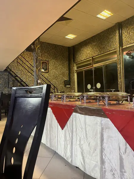 رستوران و کافه صبحانه و حلیم پزی برنتین