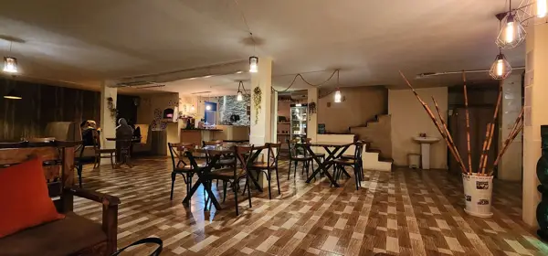 کافه و رستوران کالیچی
