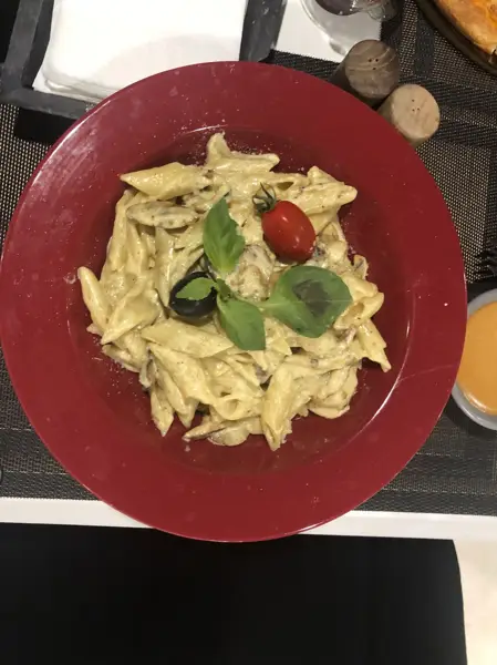  کافه رستوران ایتالیایی راویولی - Ravioli Italian Café Restaurant