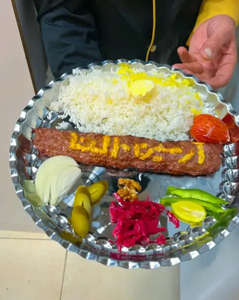  کافه رستوران نورا