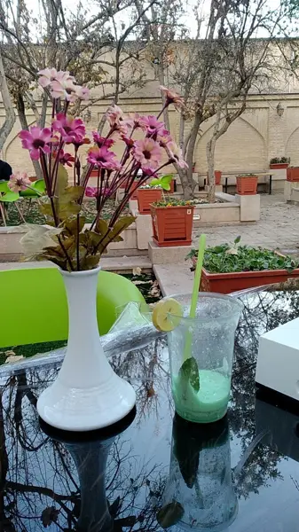 کافه سنتی باغ ارم