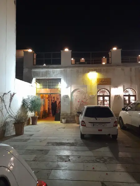  Laleh cafè کافه لاله ( عمارت تاریخی مبارکی)