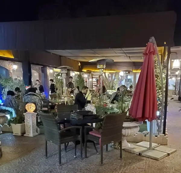  باغ رستوران آپادانا