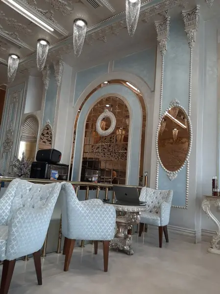 کافه قنادی درباری