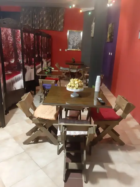  کافه ققنوس گلپایگان
