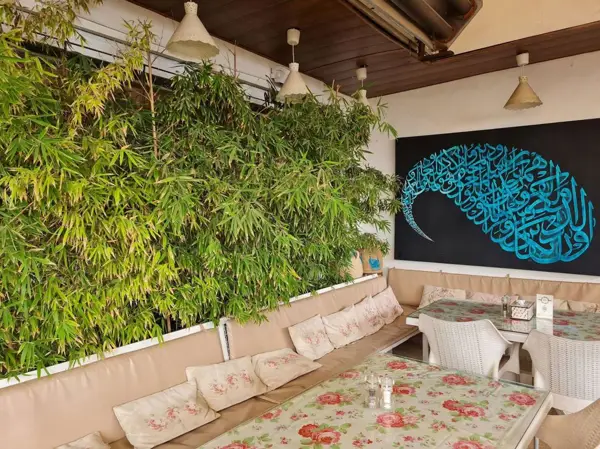 کافه رستوران گیاهی مهر میترا