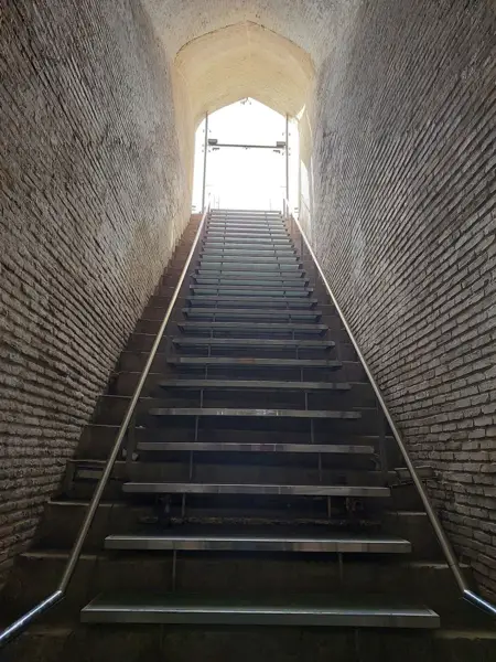  کافه وکیل آب انبار