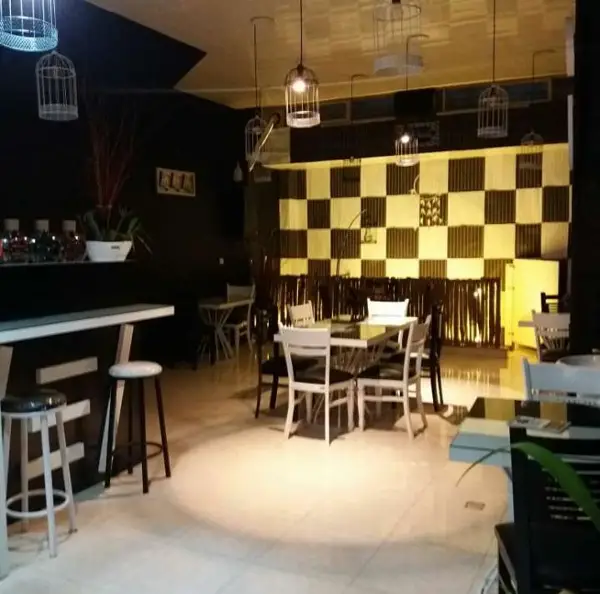 Black & White Coffee Shop