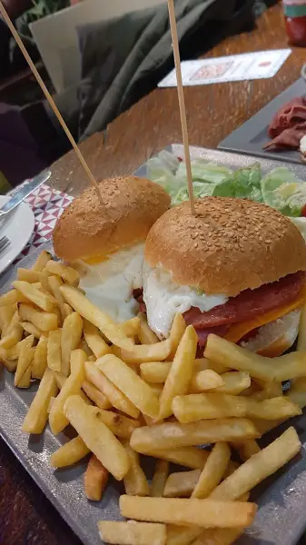  کافه ژوانی