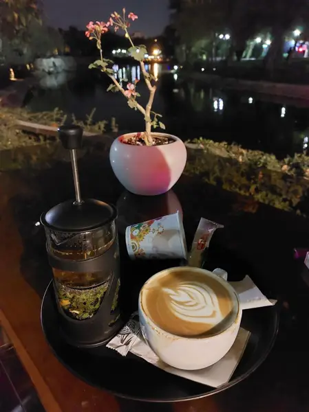  رستوران پل چوبی