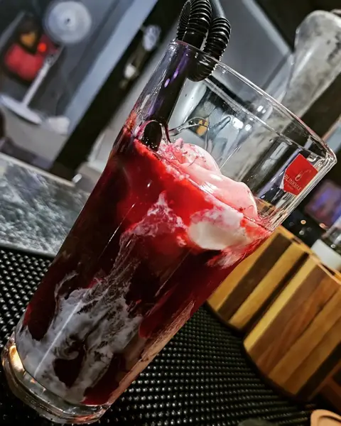  کافه ژیکان