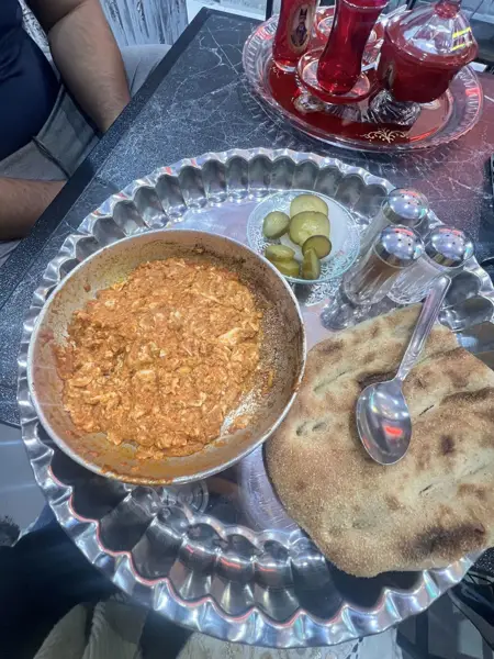 کافه عمو تیمور