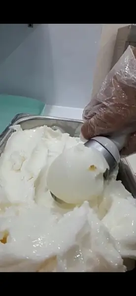  کافه بستنی و قهوه گل یخ جم