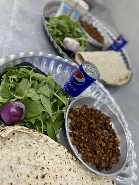  کافه صبحانه خوری شادمهر