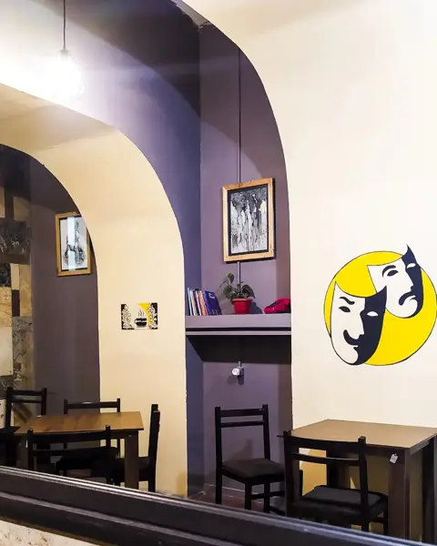 Cafe Theater کافه تئاتر