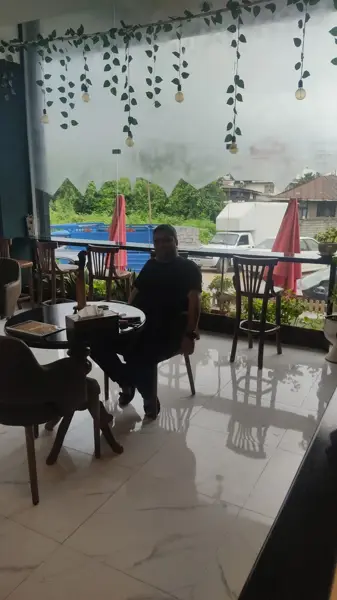 کافه بیلیارد خودمون