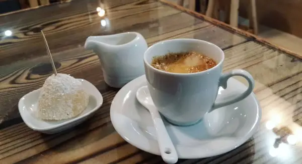 کافه شمعدونی