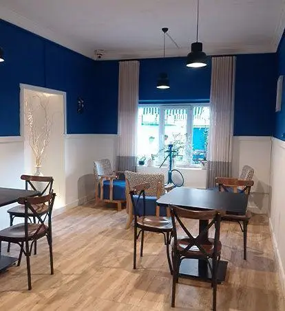 اتاق ابی کافه عمارت رادیکال
