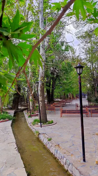 باغ و رستوران هزاردستان