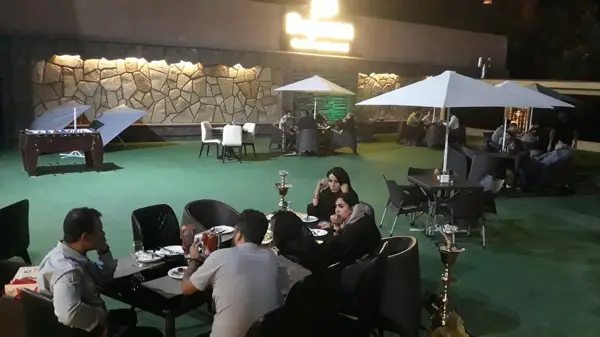كافه رستوران باژوران