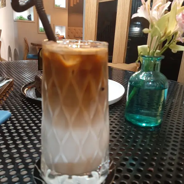 کافه فست فود آبی تیره