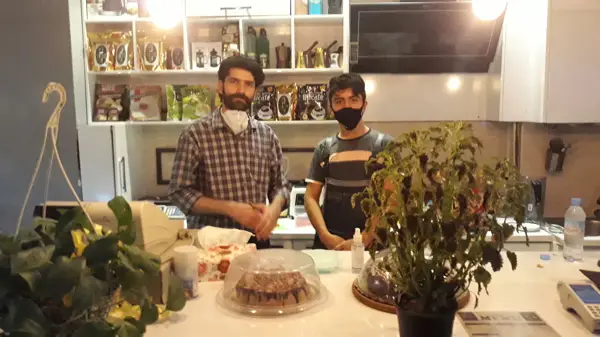  کافه باغبان