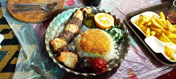  كافه رستوران ايچيبو