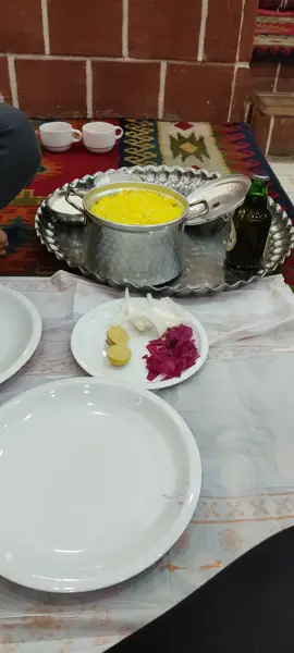  کافه رستوران و فست‌فود دلی‌مون