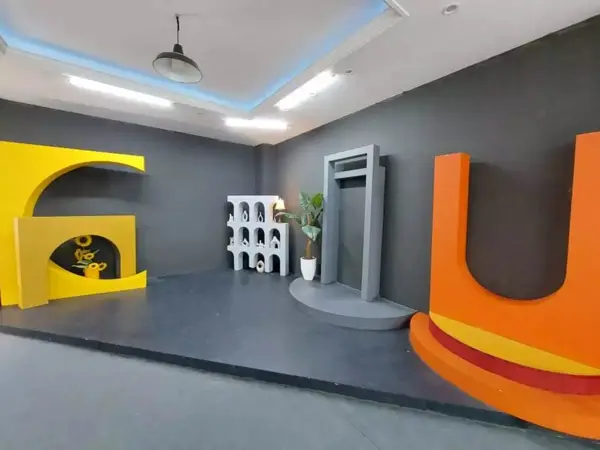  لوکیشن ۴۰۰ متری