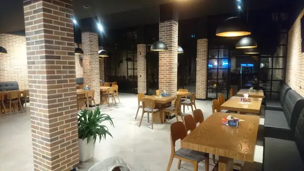 پیتزا مانلی