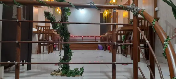  Cafe Balloot کافه بلوط