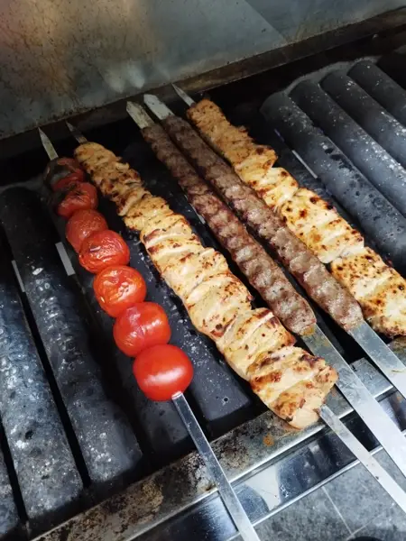  رستوران آزادگان