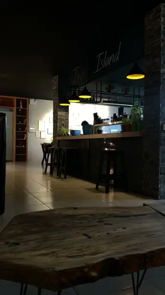  Jinx cafe