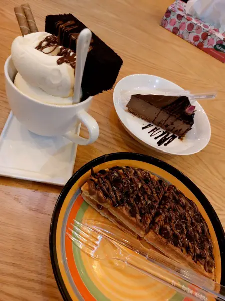  Cafe Cinema