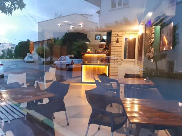 Cozy Cafe