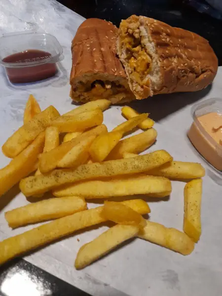  کافه ژیانا