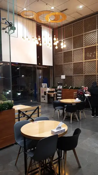 کافه بار ژوزک آپادانا