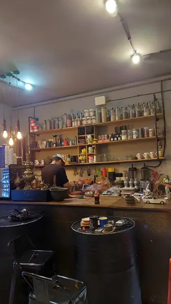  Cafe 11