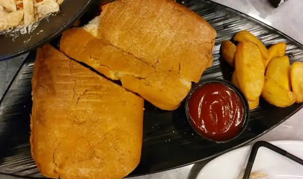  کافه رستوران ژیانو